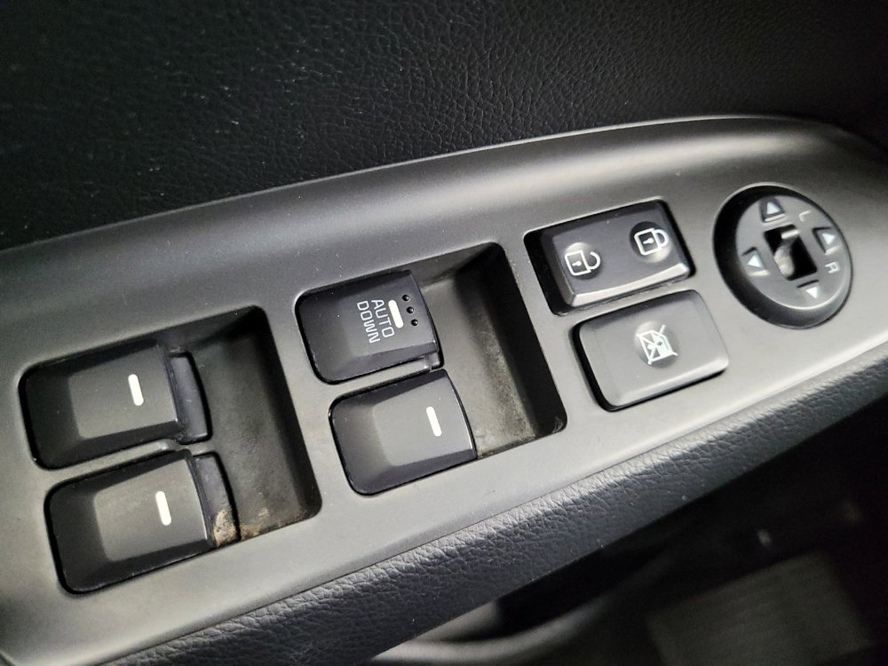 Used 2018 Kia Forte LX w/ LX Rear Camera Package image 27