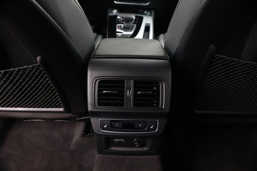 Used 2024 Audi Q5 e Prestige w/ Prestige Package AWD/4WD image 34