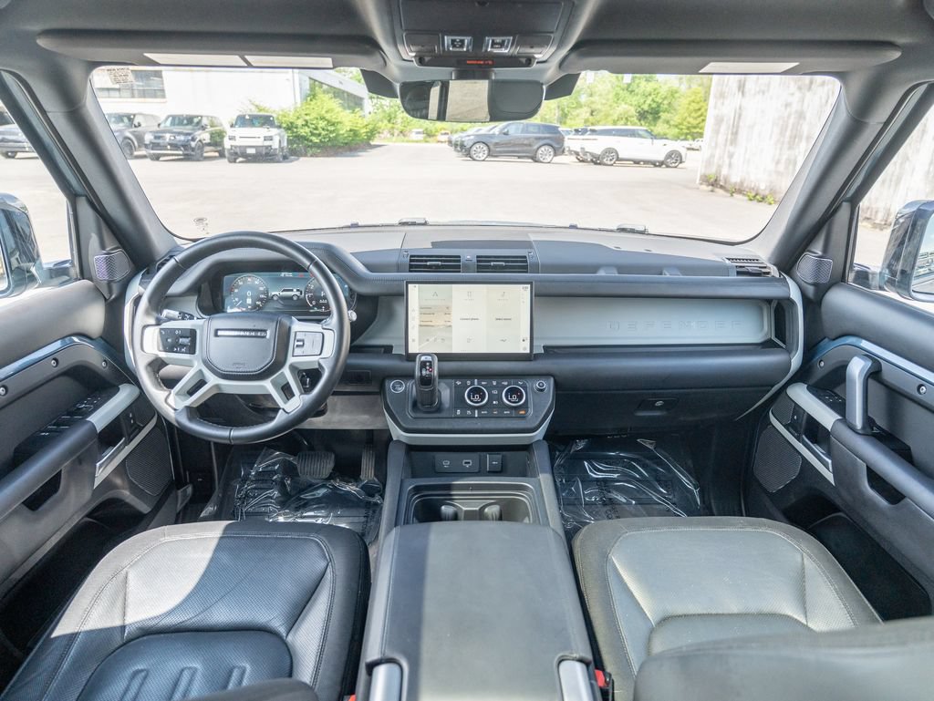 Used 2022 Land Rover Defender 110 X-Dynamic HSE AWD/4WD image 18