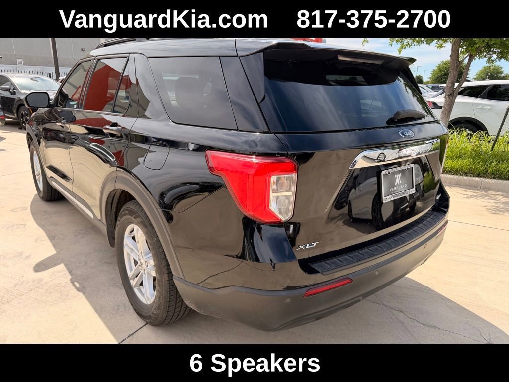 Used 2020 Ford Explorer XLT image 2