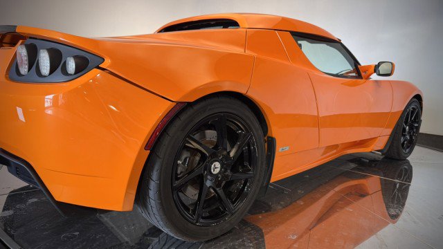 Used 2011 Tesla Roadster Sport RWD image 29
