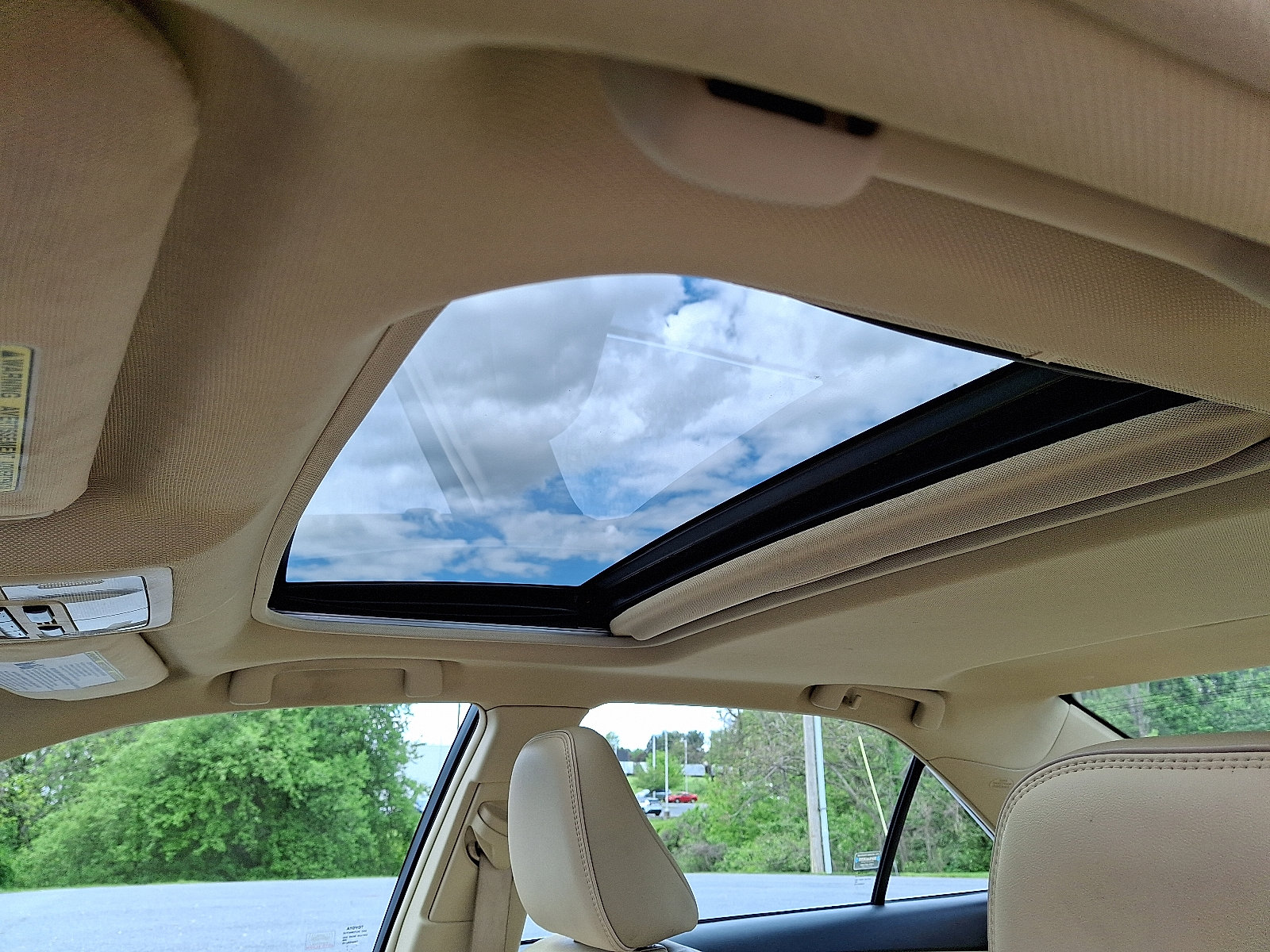 Used 2015 Toyota Camry XLE w/ Moonroof Package FWD image 15