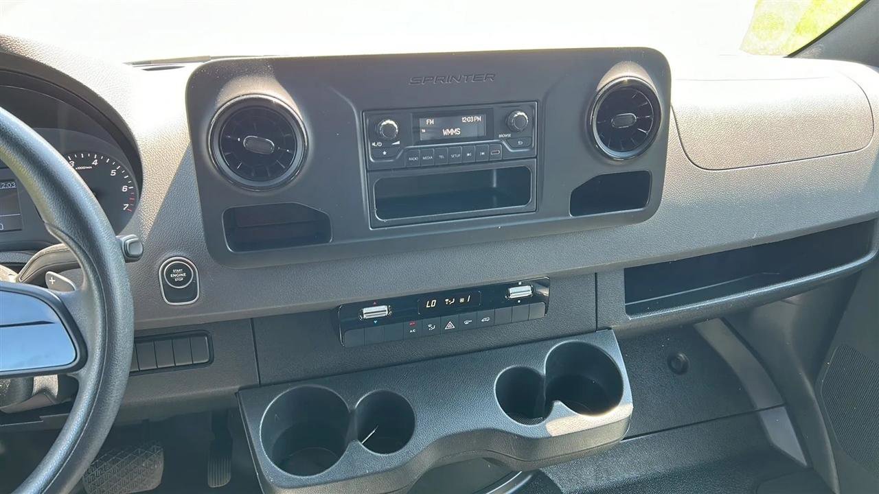 Used 2022 Mercedes-Benz Sprinter 2500 image 25