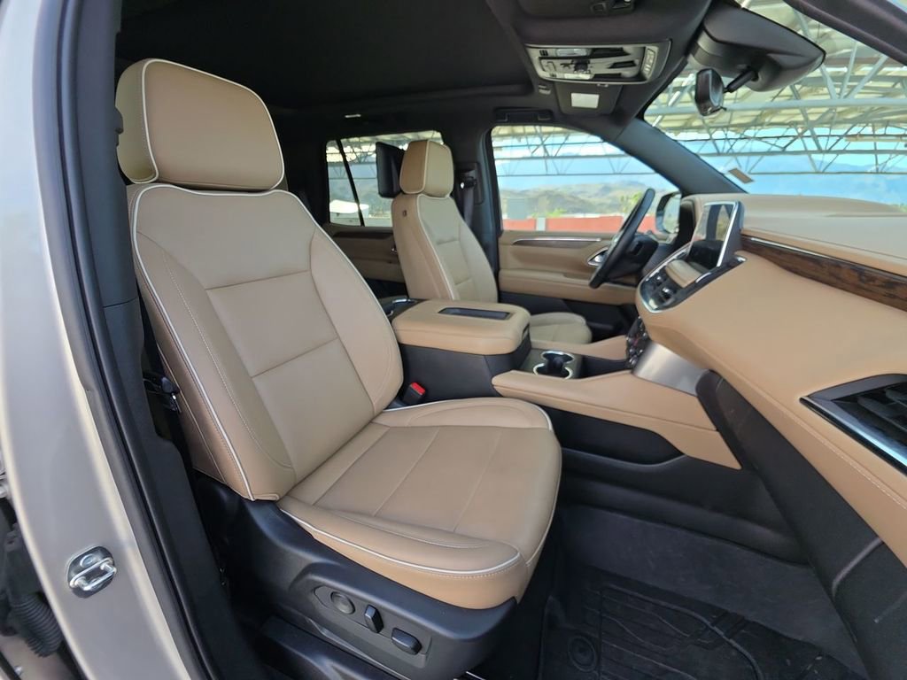 Used 2023 Chevrolet Tahoe Premier w/ Premium Package image 29