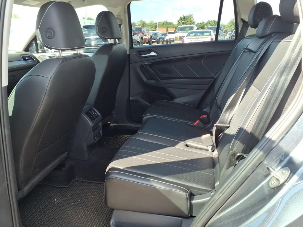 Used 2024 Volkswagen Tiguan SE AWD/4WD image 9