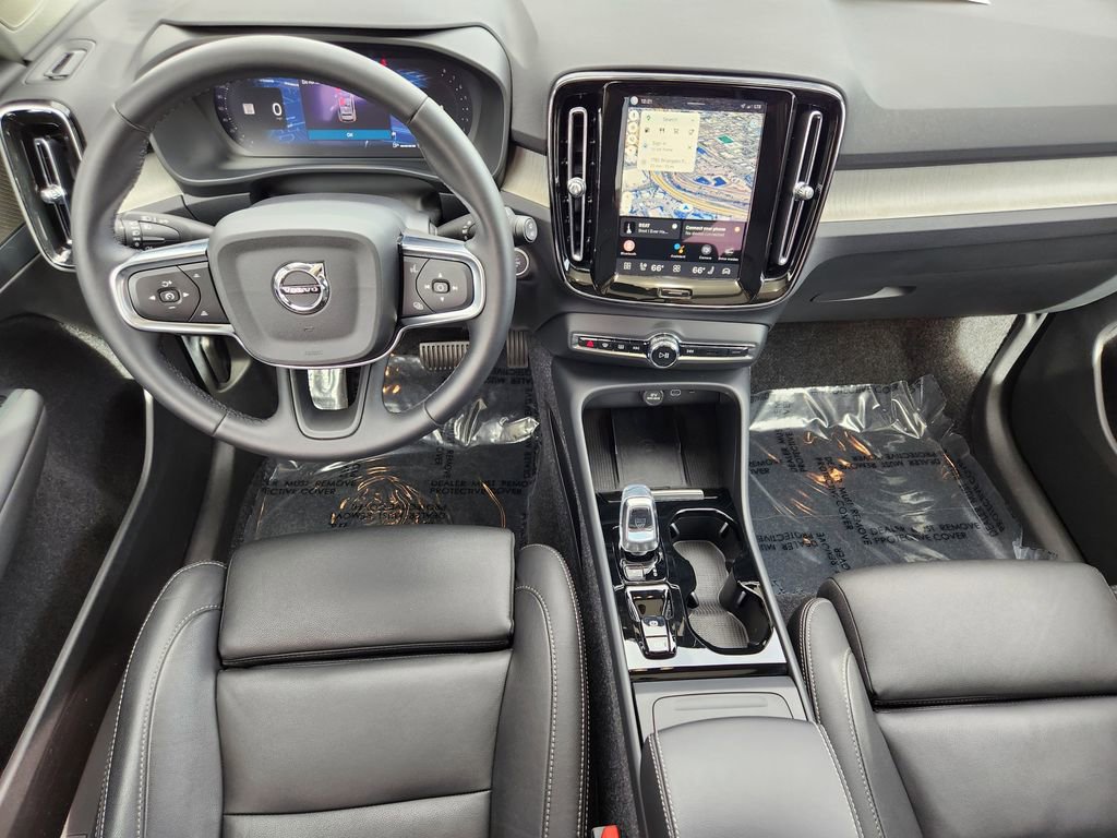 New 2025 Volvo XC40 B5 Plus w/ Protection Package Premier image 15