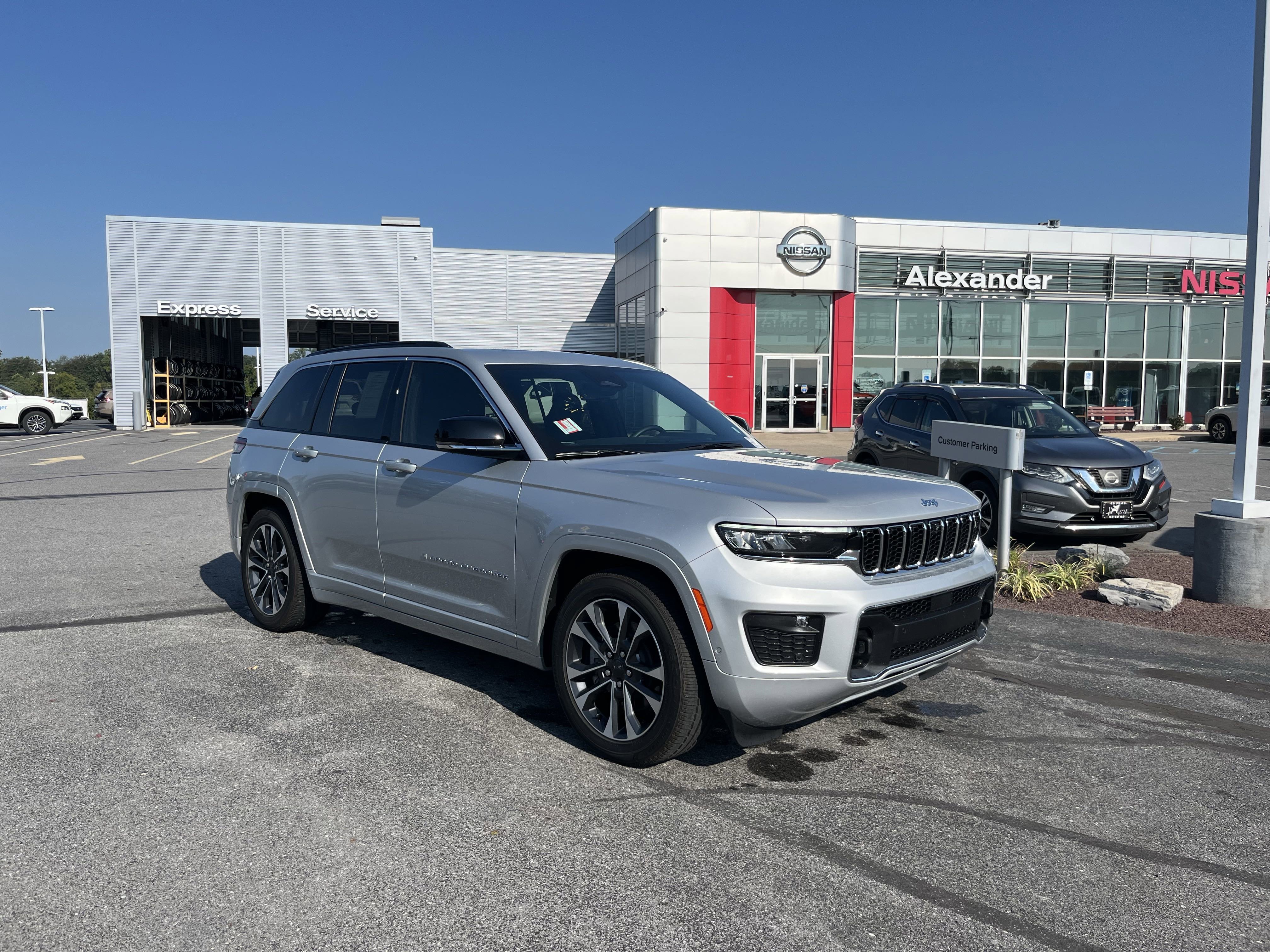 Used 2024 Jeep Grand Cherokee Overland w/ Advanced Protech Group III