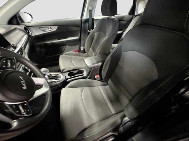 Certified 2024 Kia Forte LXS w/ LXS Technology Package FWD image 20
