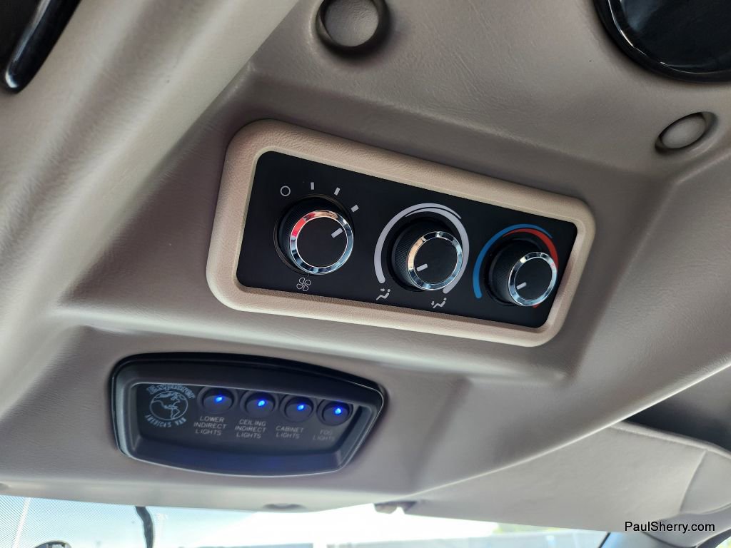 Used 2023 Chevrolet Express 2500 Extended image 45