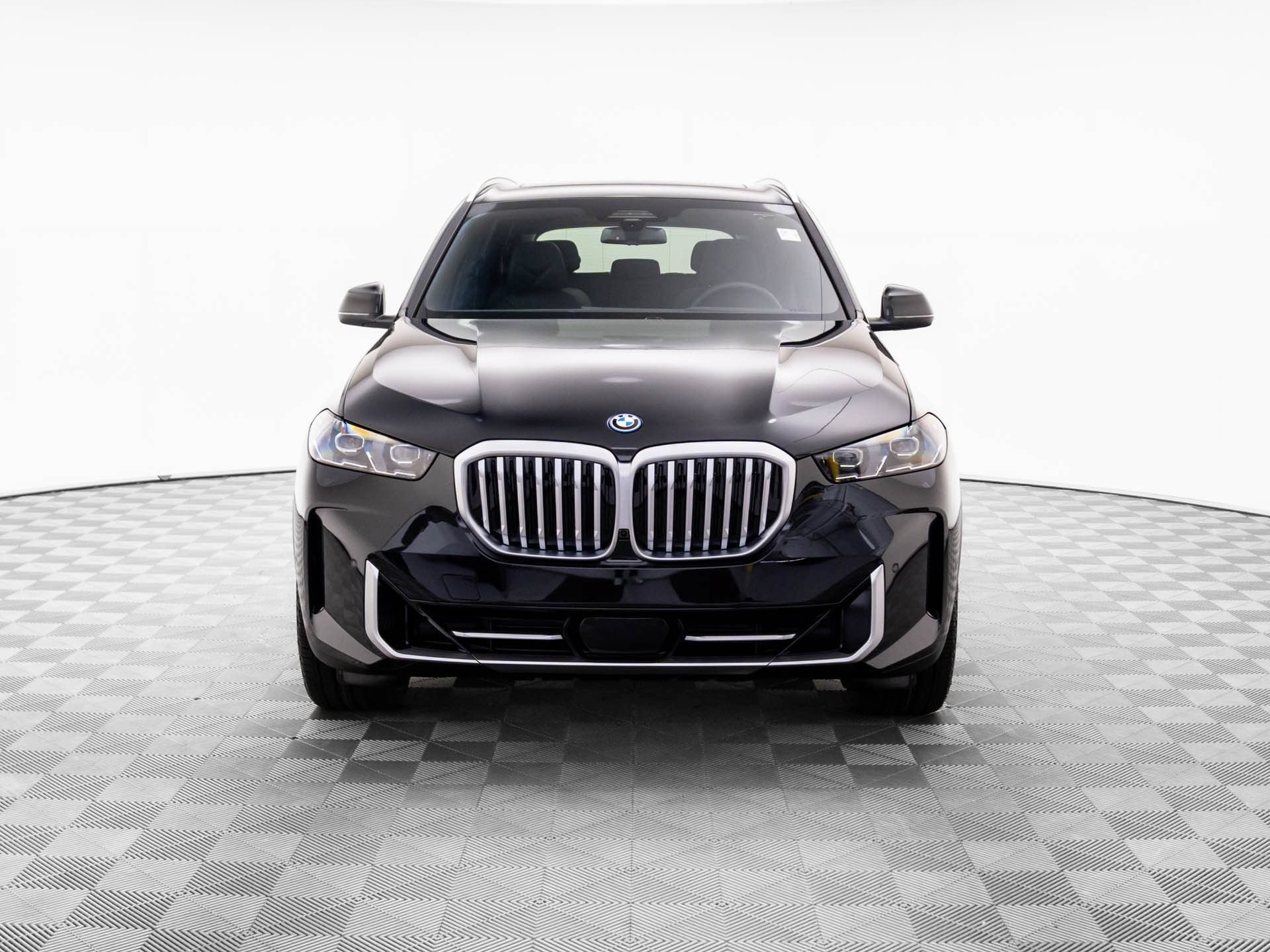 Used 2026 BMW X5 xDrive50e w/ Executive Package AWD/4WD image 9
