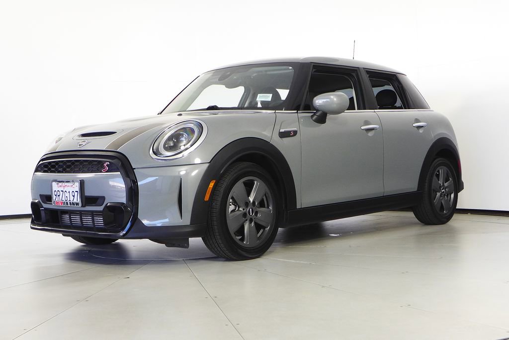 Used 2022 MINI Cooper S image 2