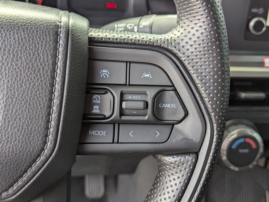 Used 2025 Toyota Tacoma SR5 AWD/4WD image 34