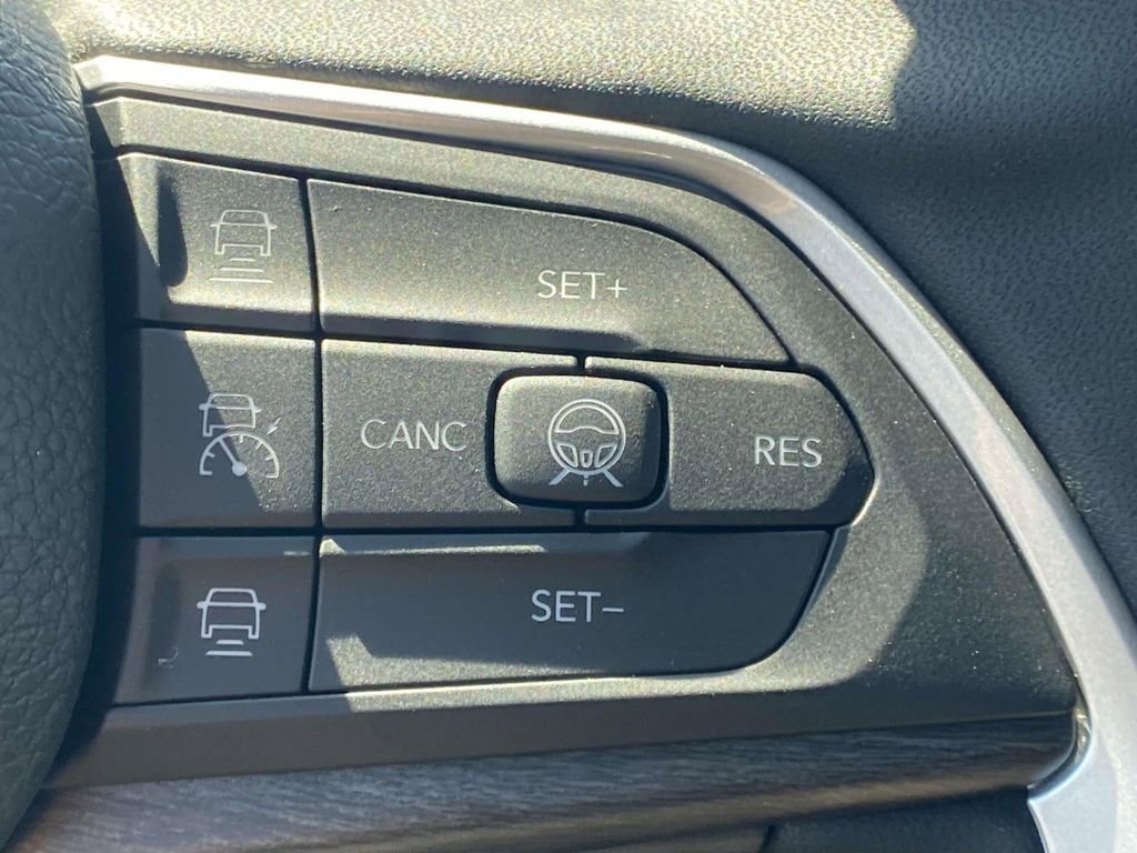 New 2026 Jeep Grand Cherokee Altitude AWD/4WD image 27