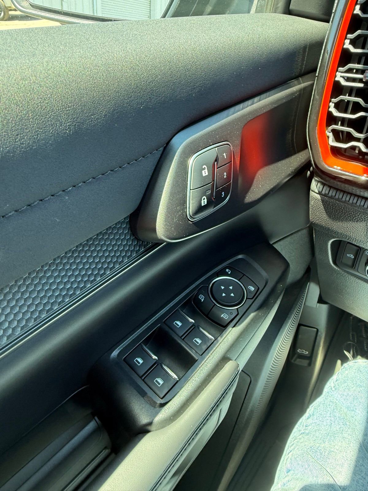 Used 2025 Ford Ranger Raptor AWD/4WD image 15