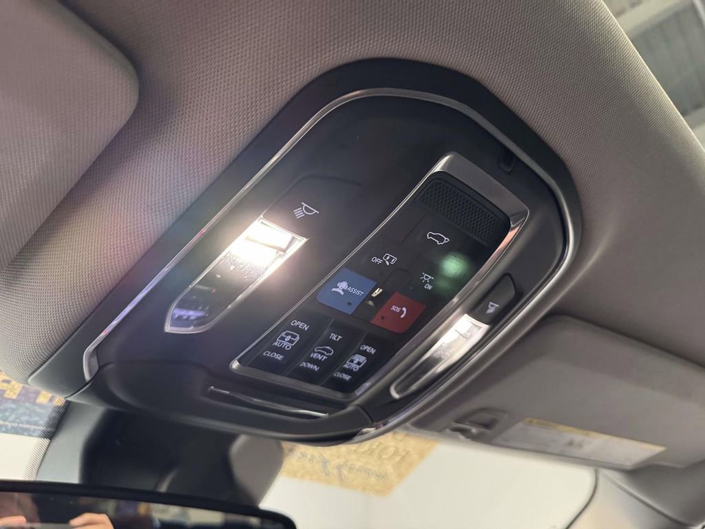 Used 2022 Jeep Grand Cherokee L Limited image 26