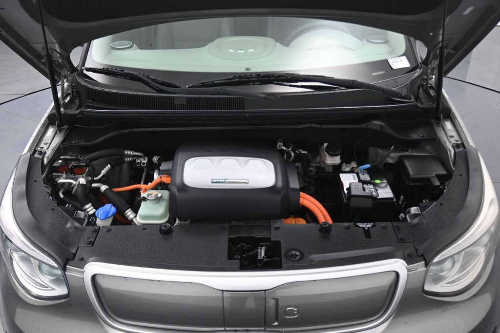 Used 2016 Kia Soul EV + FWD image 9