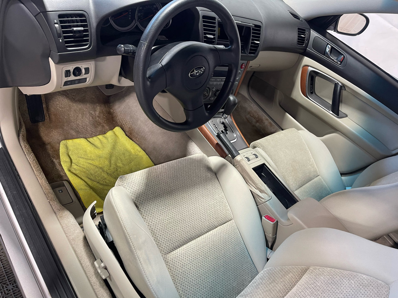 Used 2005 Subaru Outback 2.5i image 26