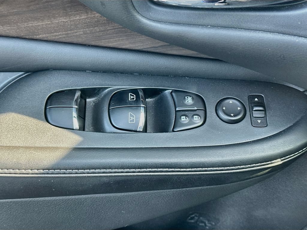 Used 2020 Nissan Murano Platinum FWD image 18