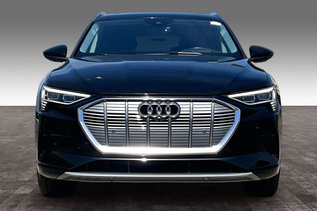 Used 2019 Audi e-tron Prestige w/ Prestige Package AWD/4WD image 5