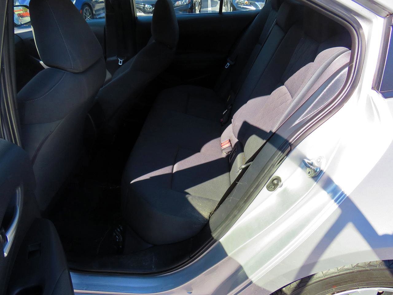 Used 2020 Toyota Corolla LE FWD image 14