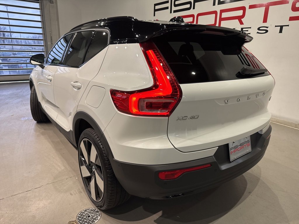 Used 2024 Volvo XC40 Recharge Plus w/ Protection Package Premier image 5