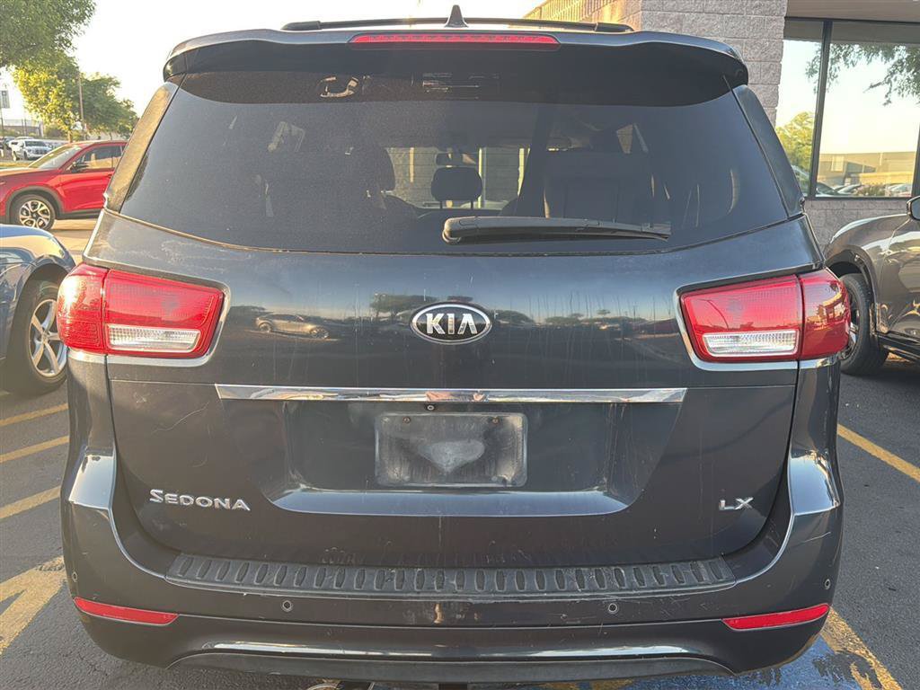 Used 2016 Kia Sedona LX w/ LX Convenience Package FWD image 8