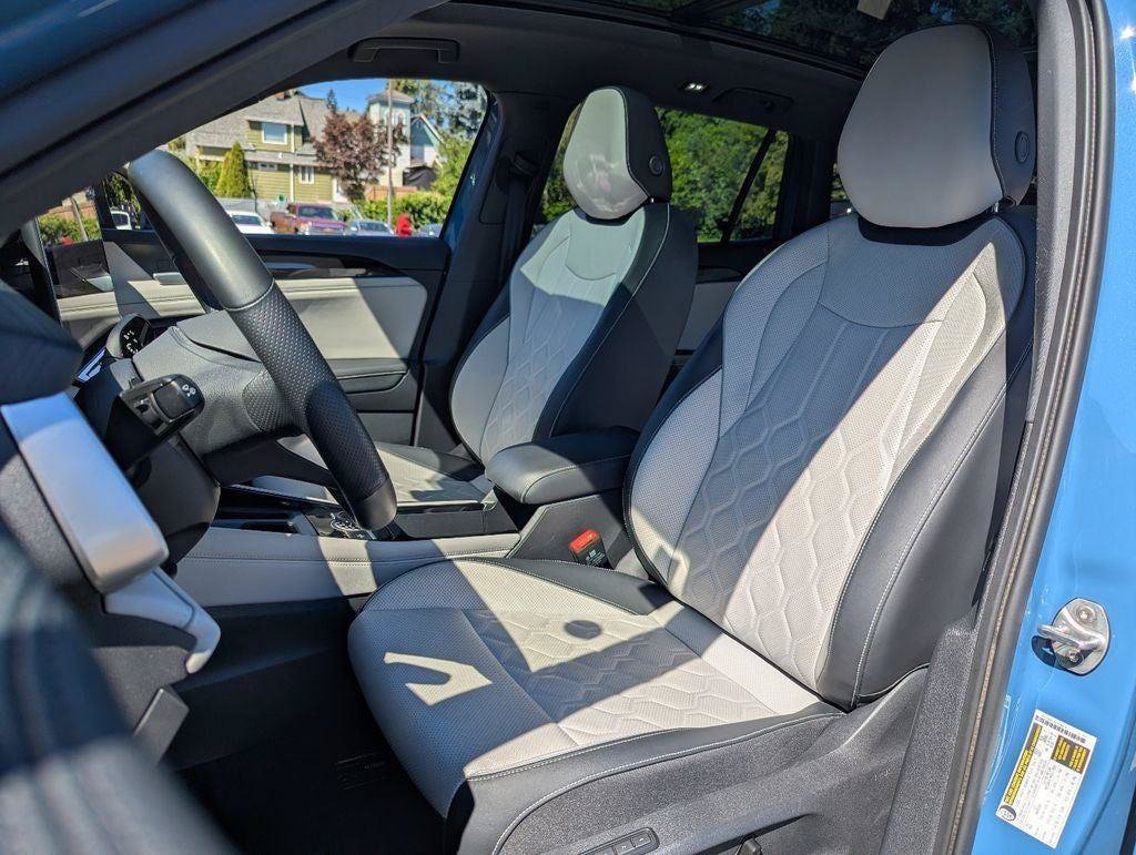 Certified 2025 Volkswagen Tiguan SEL R-Line AWD/4WD image 28
