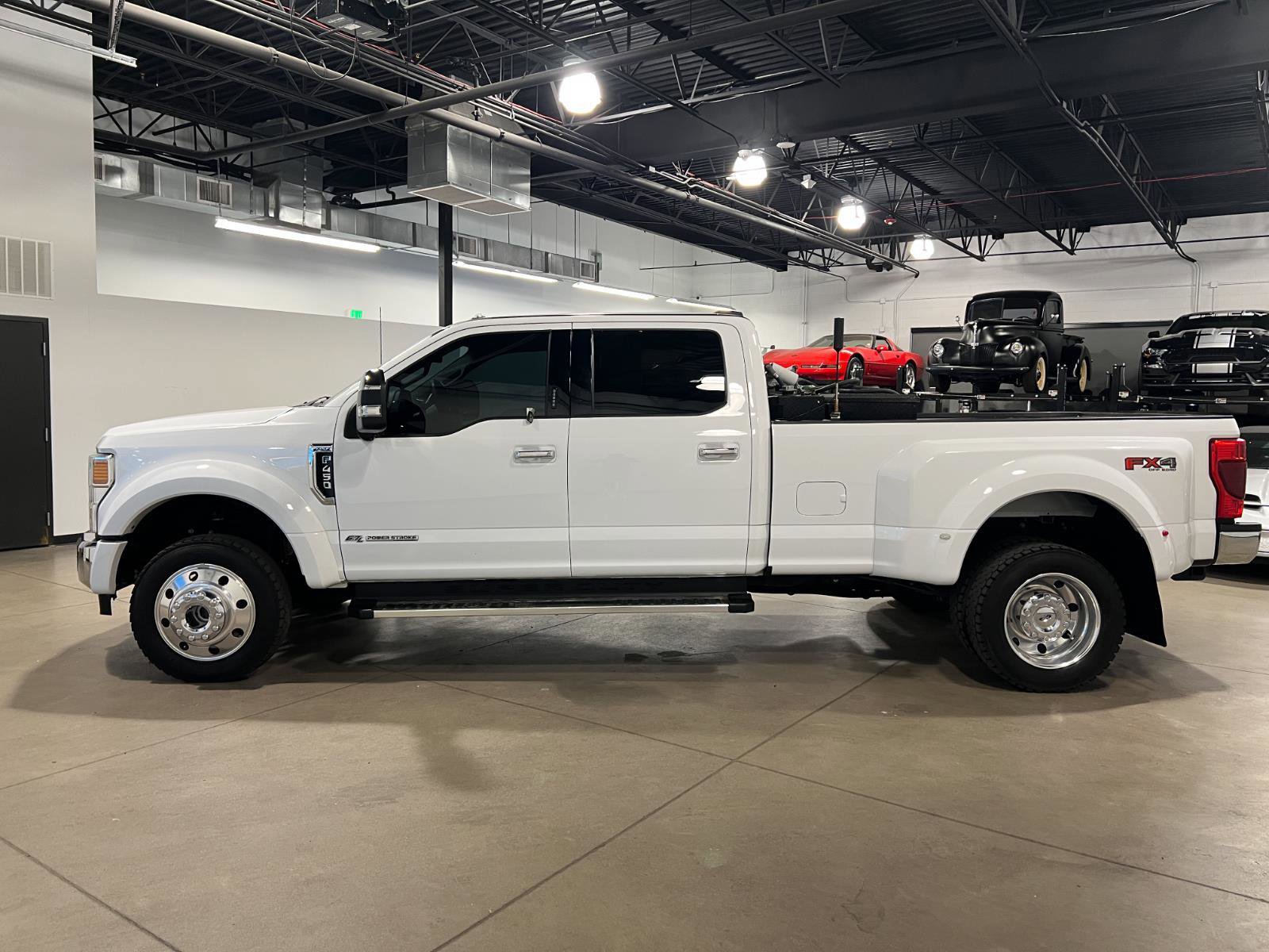 Used 2022 Ford F450 XLT w/ XLT Premium Package image 6