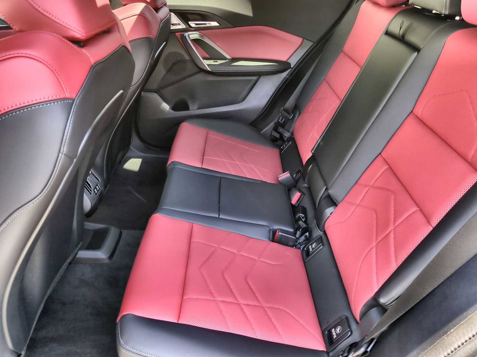 New 2025 BMW X2 xDrive28i w/ Convenience Package image 21