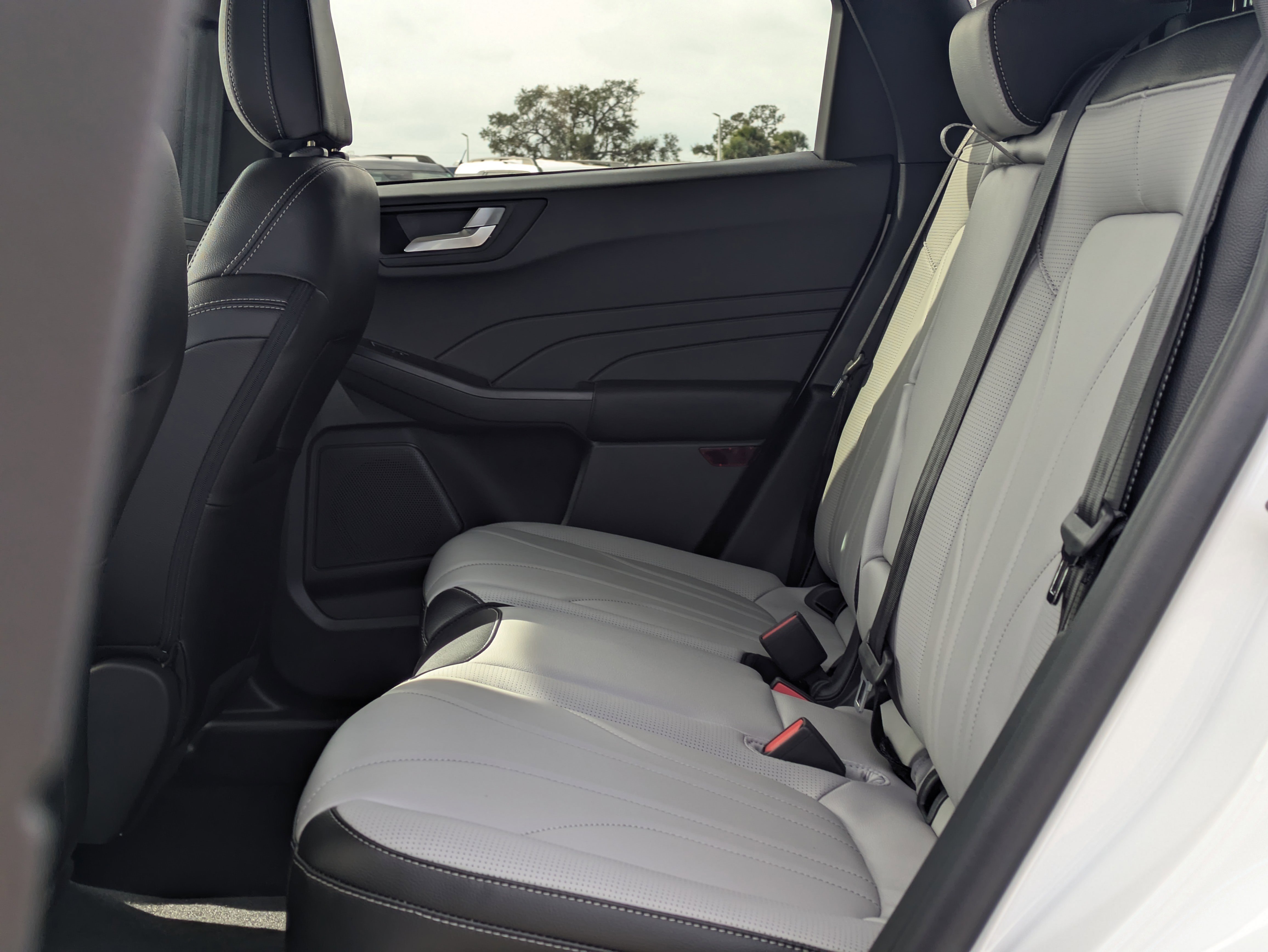 New 2026 Ford Escape SE w/ PHEV Premium Package image 16