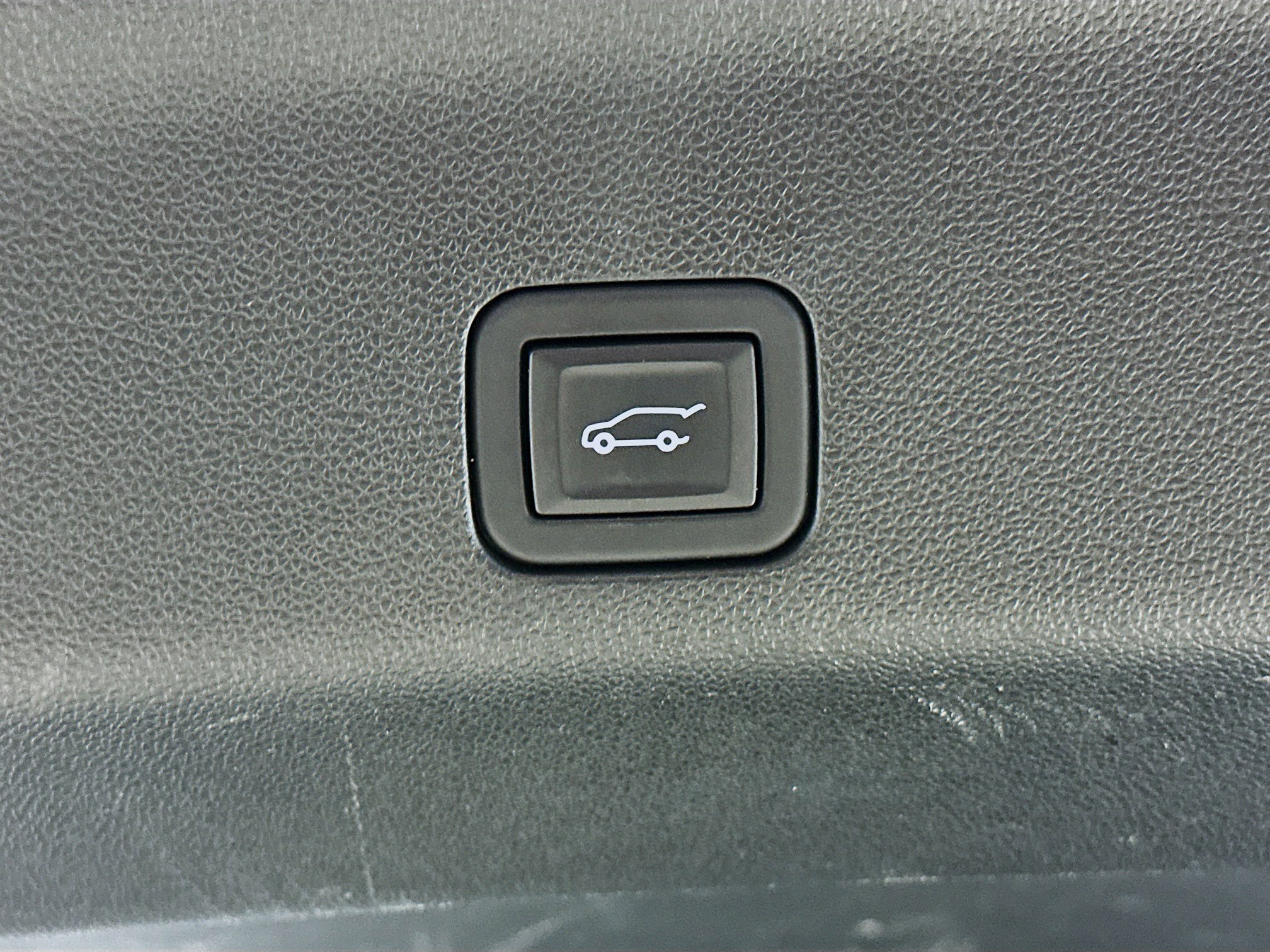 Used 2024 Chevrolet Tahoe Premier image 32