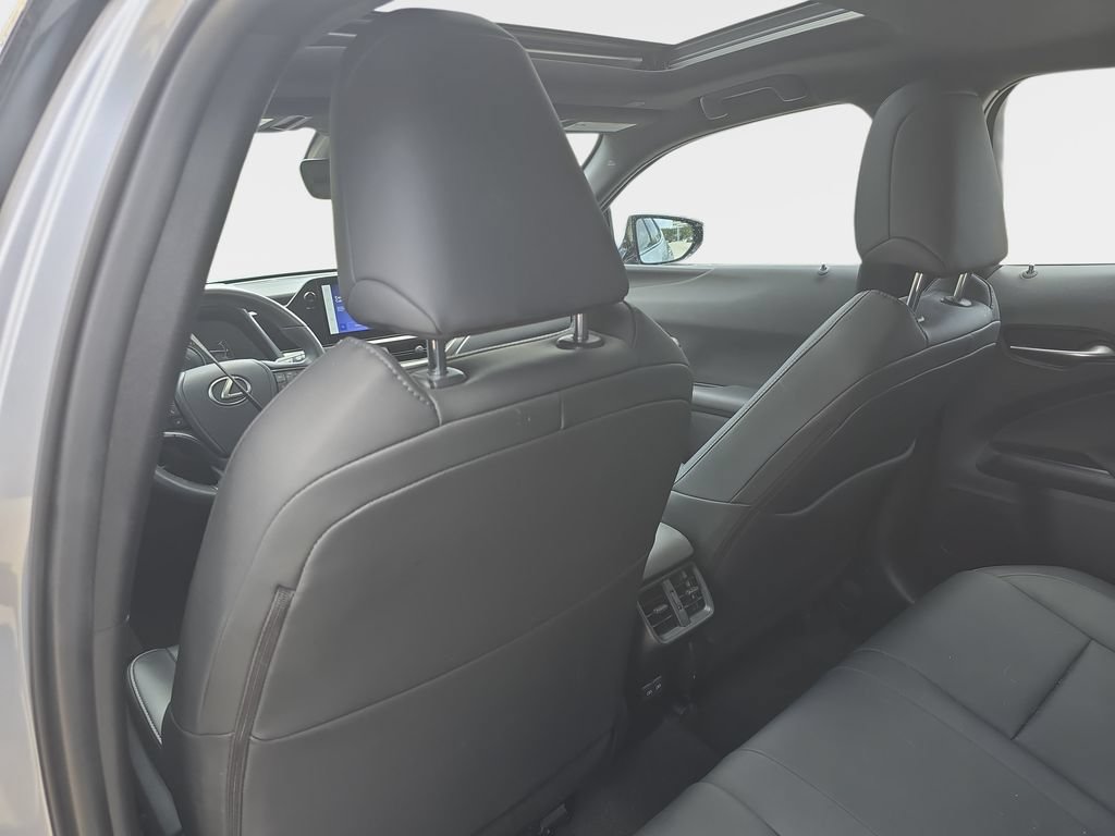 Used 2024 Lexus UX 250h FWD w/ Premium Package image 11