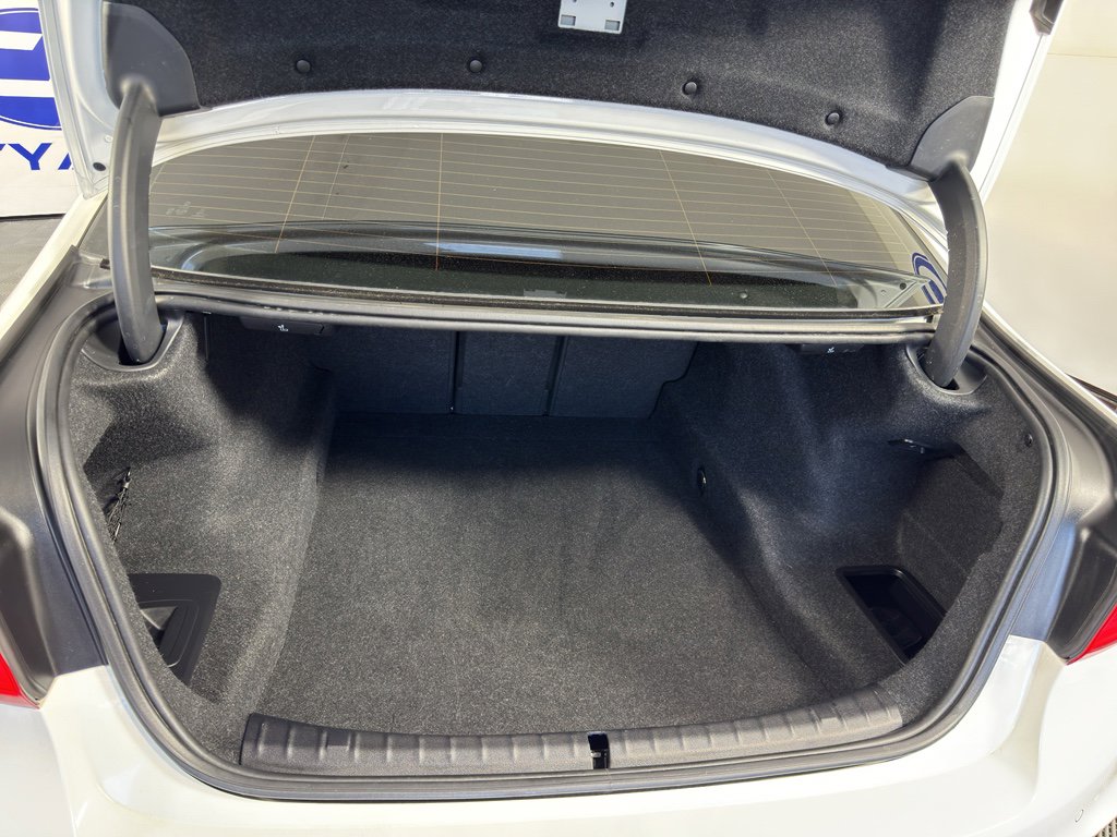 Used 2020 BMW M550i xDrive w/ Executive Package image 34