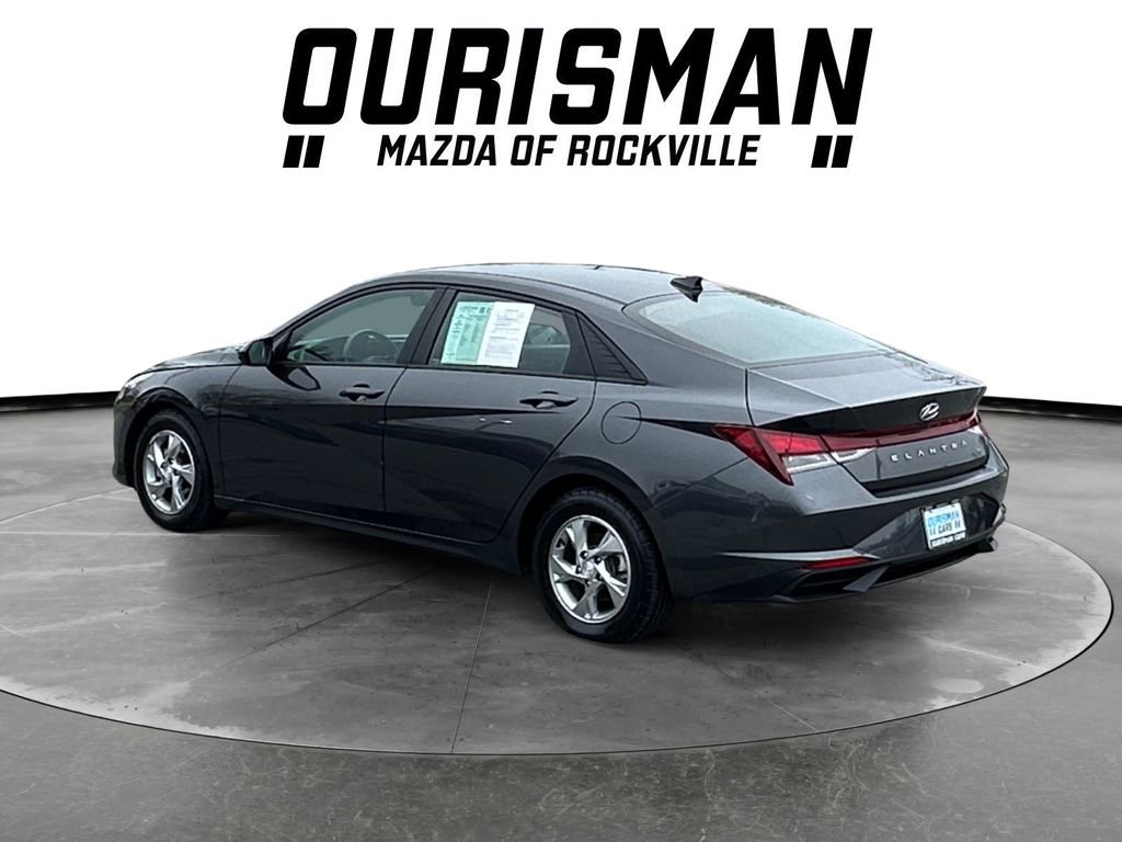 Used 2021 Hyundai Elantra SE FWD image 4