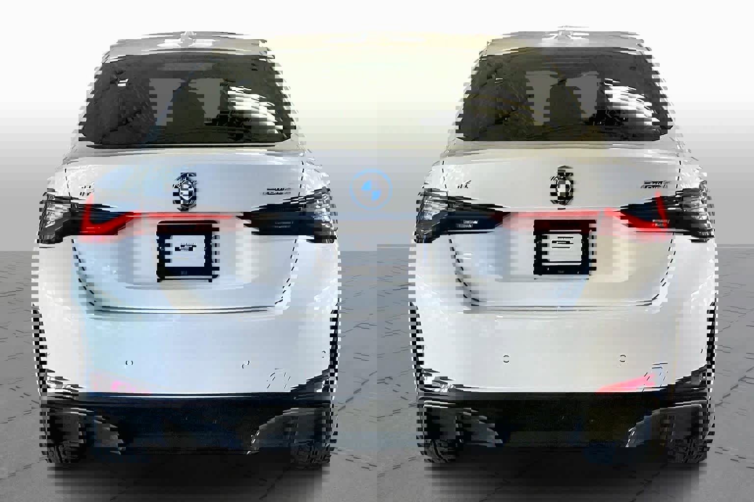 Certified 2023 BMW i4 eDrive35 image 4