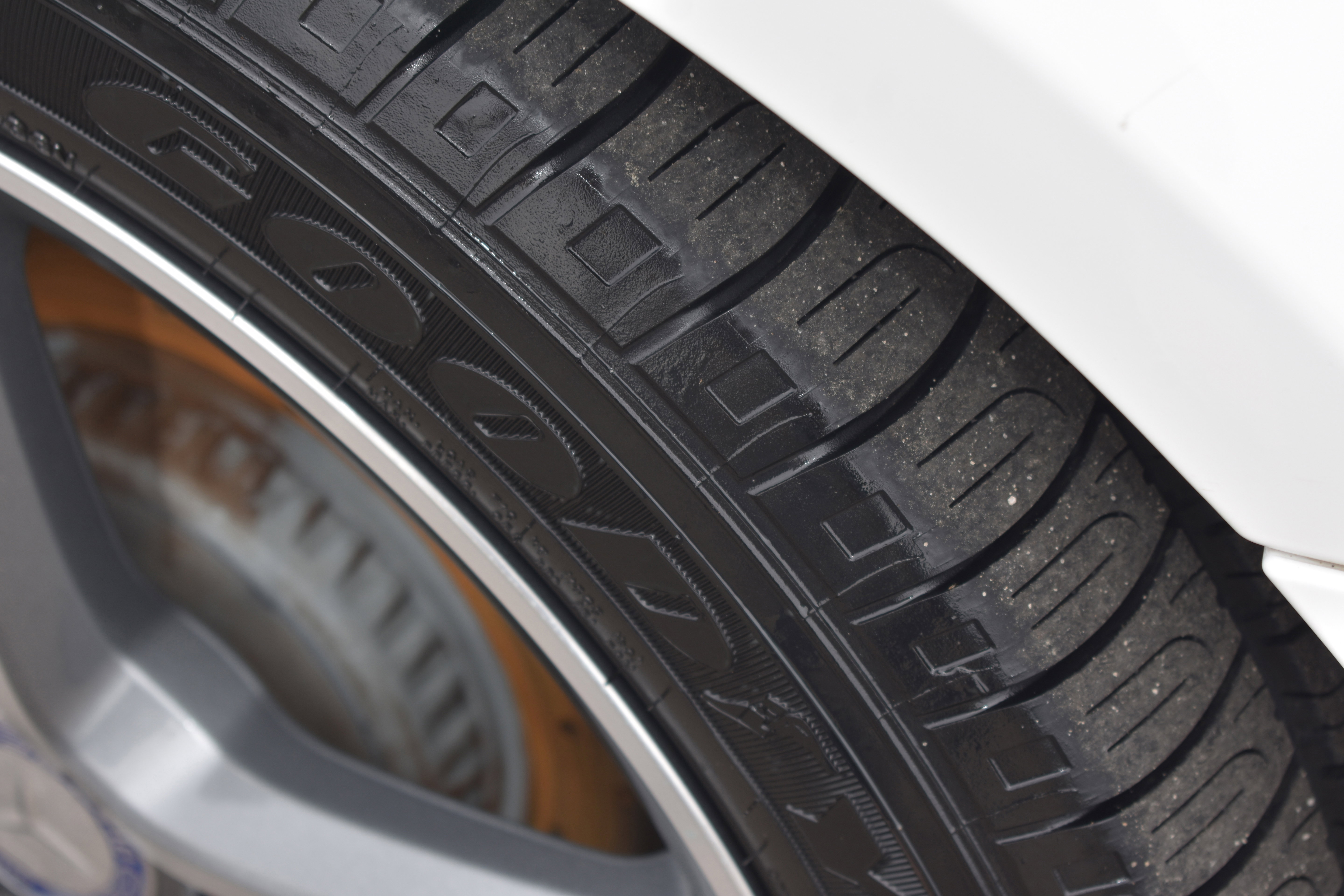 Used 2017 Mercedes-Benz E 400 4MATIC Wagon image 11