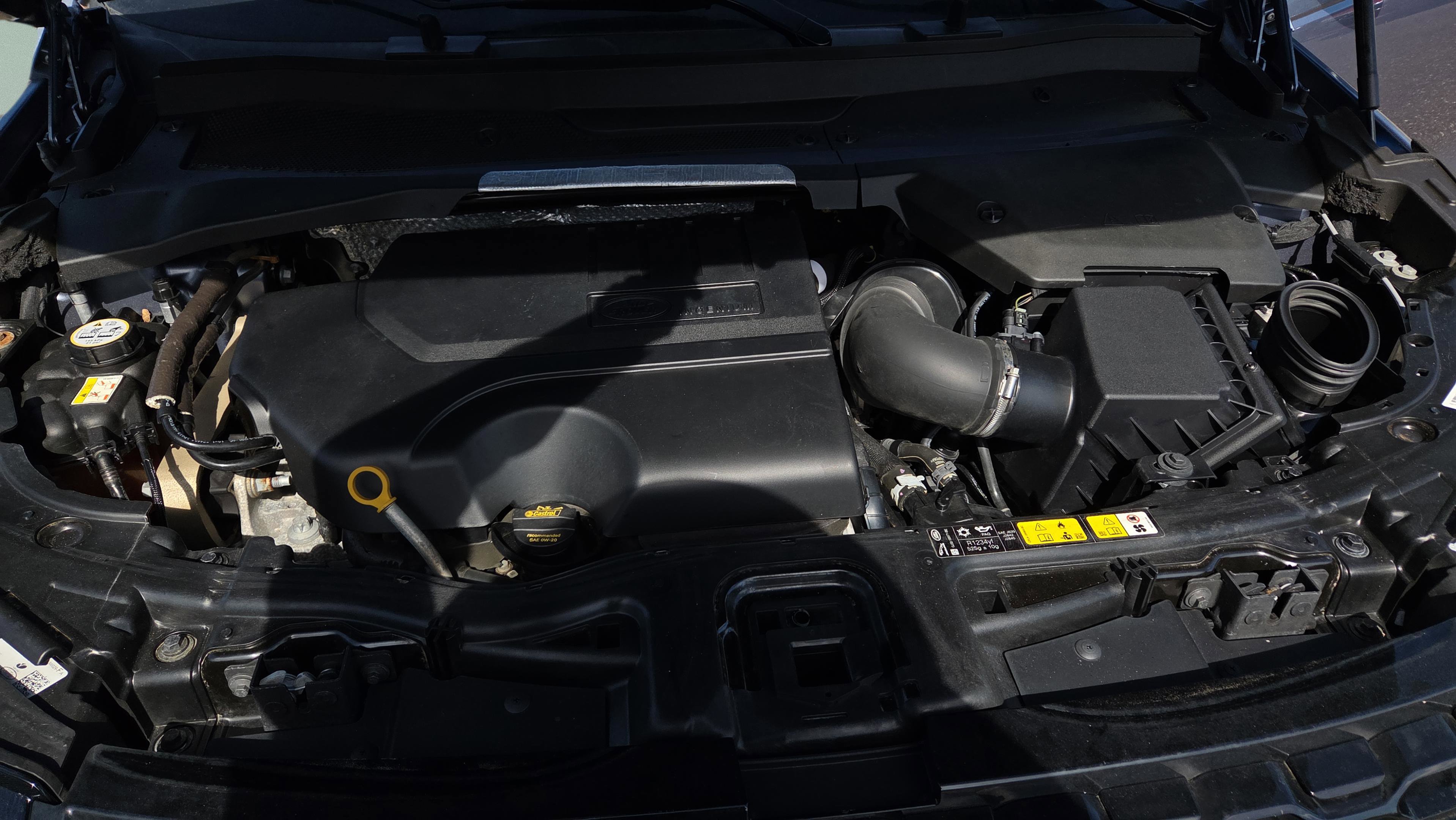 Used 2020 Land Rover Discovery Sport SE R-Dynamic image 24