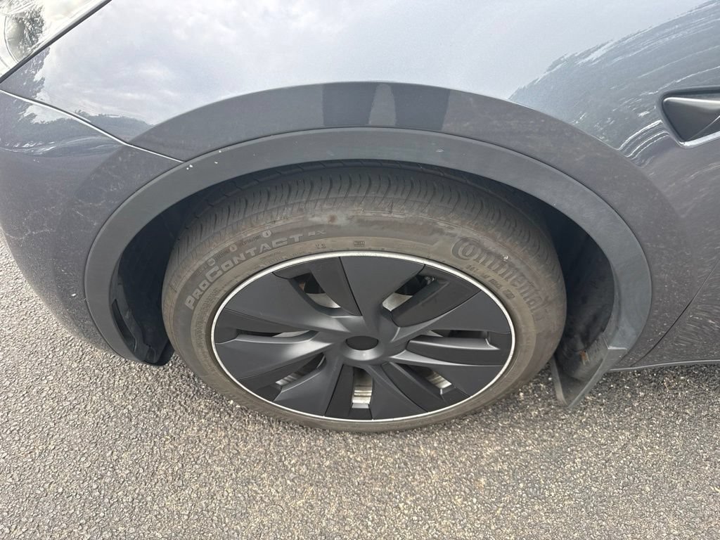 Used 2023 Tesla Model Y Long Range AWD/4WD image 9