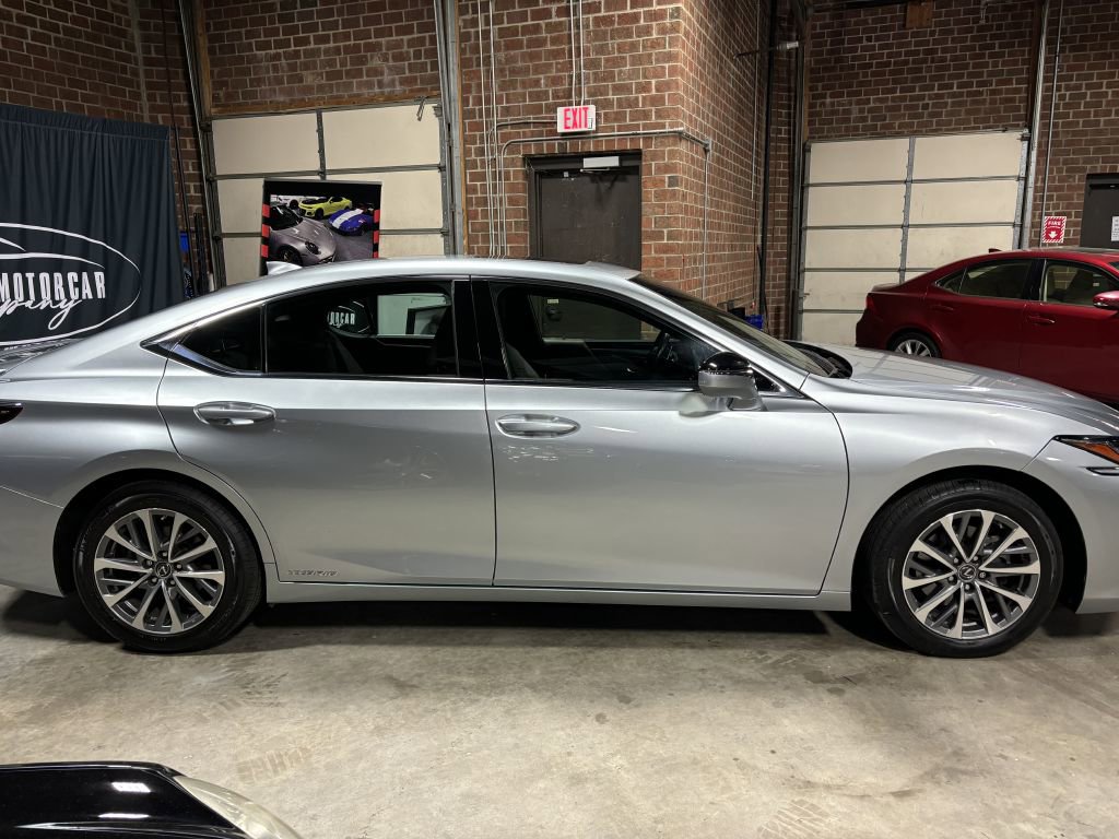 Used 2022 Lexus ES 300h w/ Premium Package FWD image 12