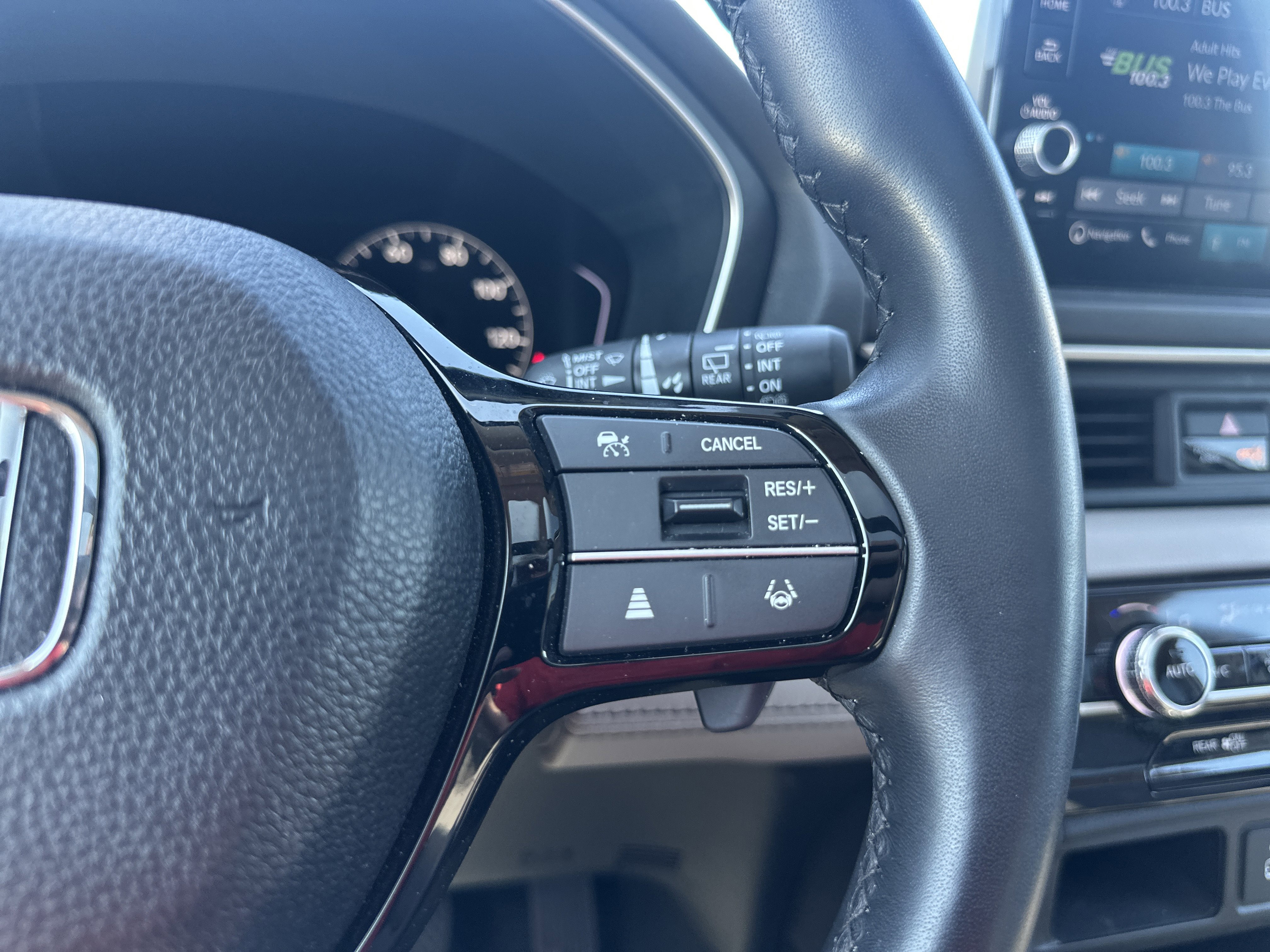 Certified 2023 Honda Pilot Touring image 23