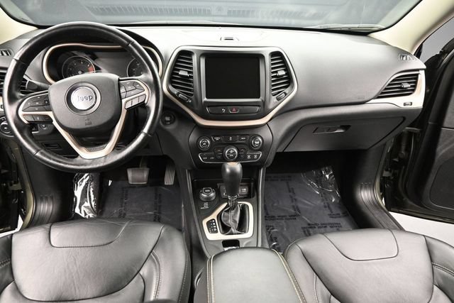 Used 2018 Jeep Cherokee Limited AWD/4WD image 10