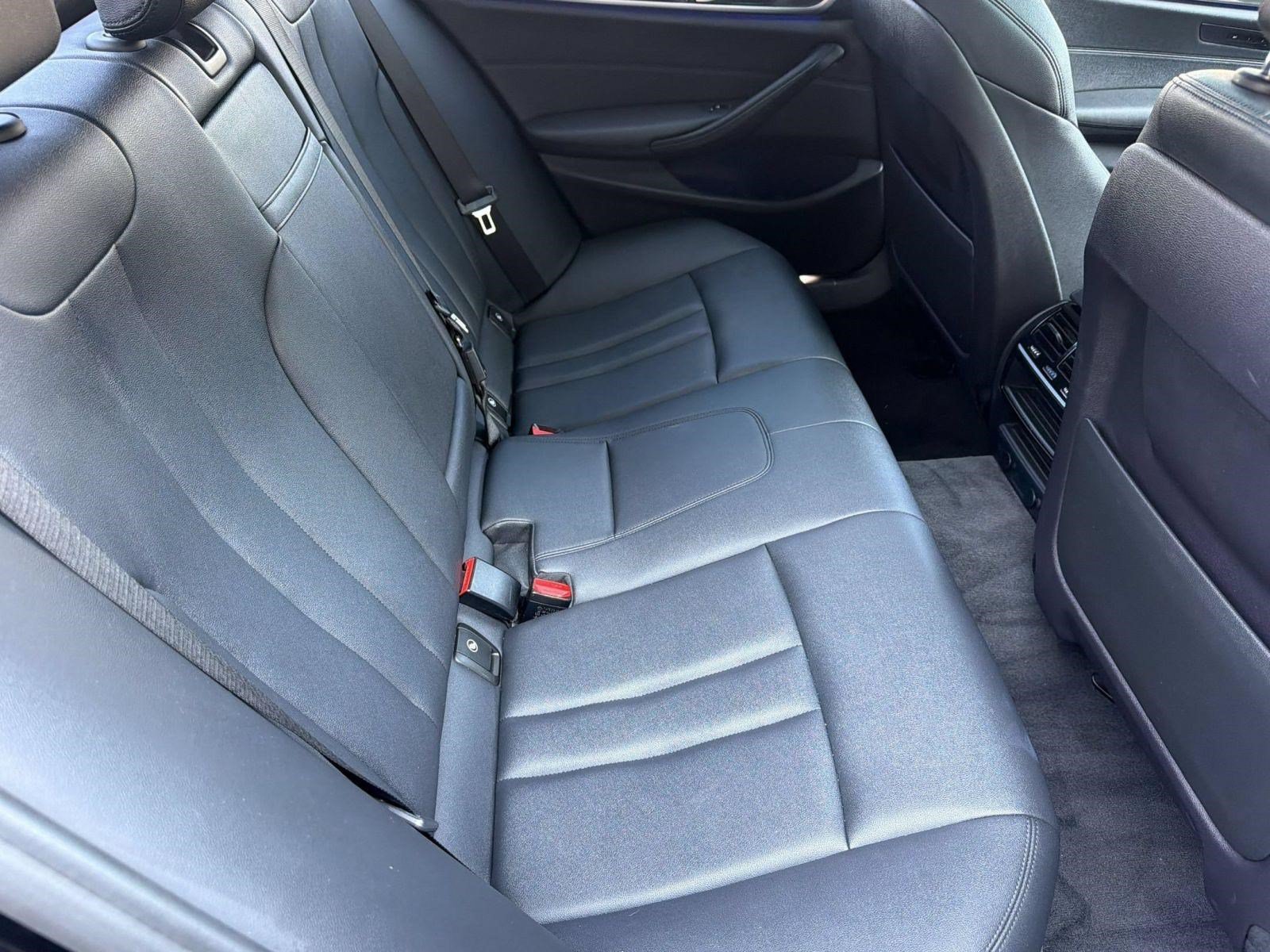 Used 2018 BMW 530e xDrive AWD/4WD image 30