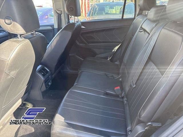 Used 2023 Volkswagen Tiguan SE image 32
