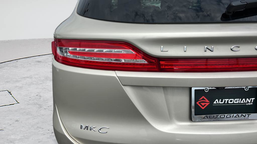 Used 2017 Lincoln MKC Premiere FWD image 12
