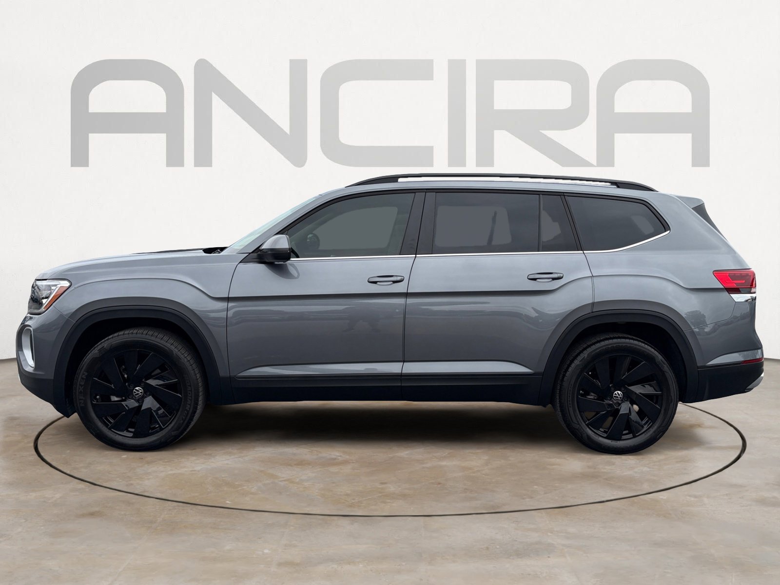 Certified 2025 Volkswagen Atlas SE FWD image 7