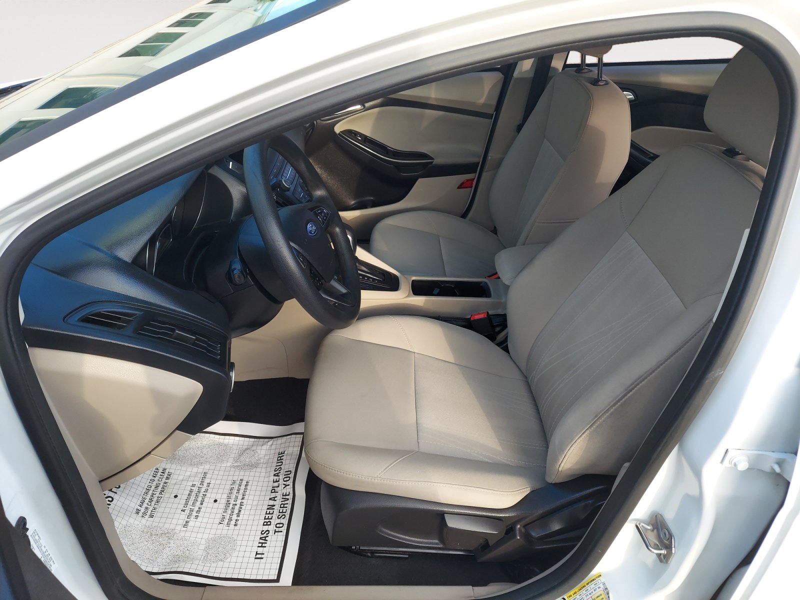 Used 2018 Ford Focus SE FWD image 21