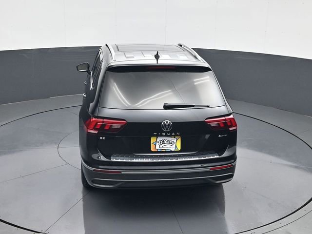 Used 2022 Volkswagen Tiguan SE AWD/4WD image 18