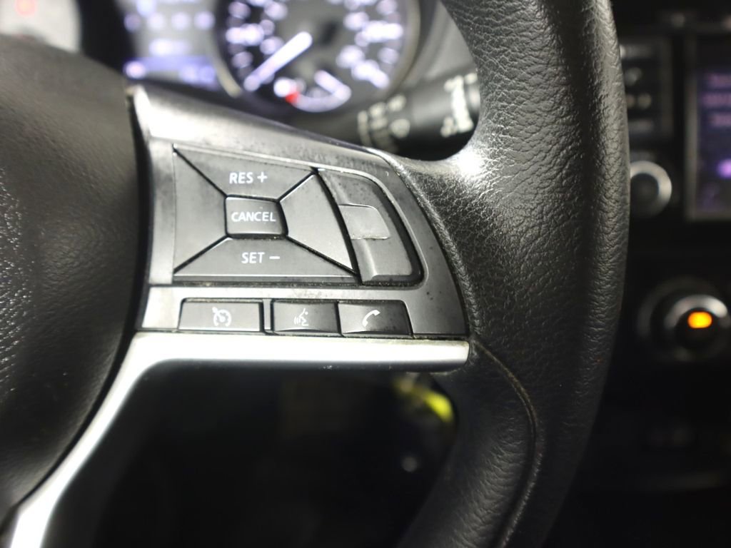 Used 2018 Nissan Rogue S image 15