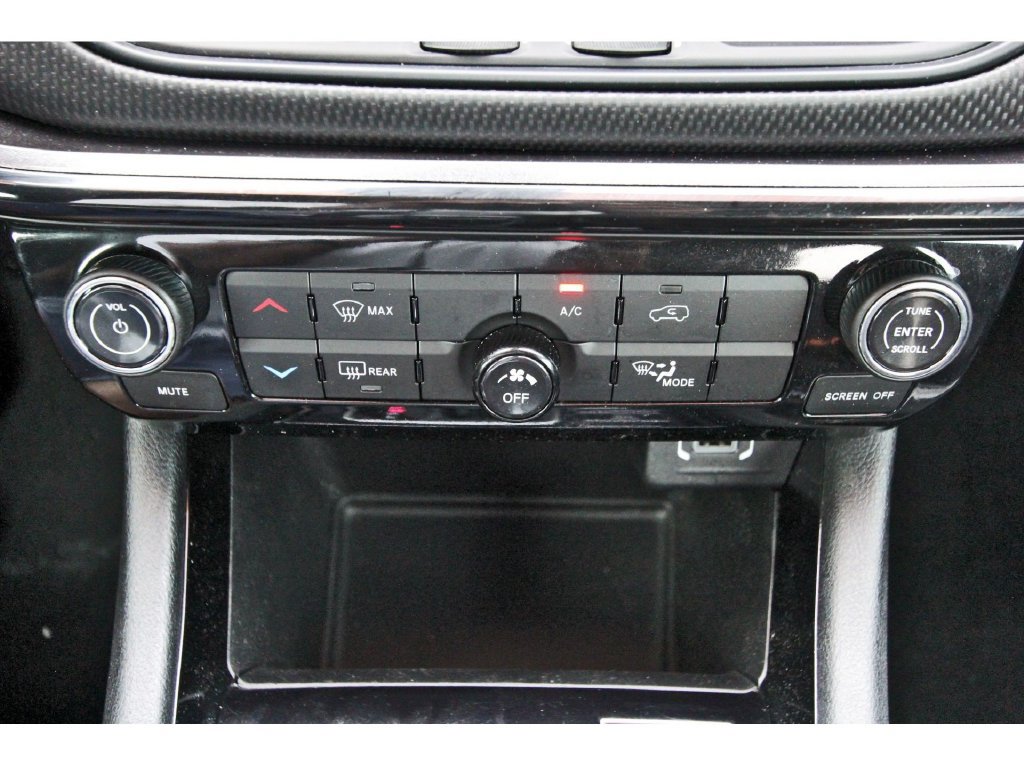 Used 2024 Jeep Compass Latitude w/ Altitude Special Edition AWD/4WD image 30