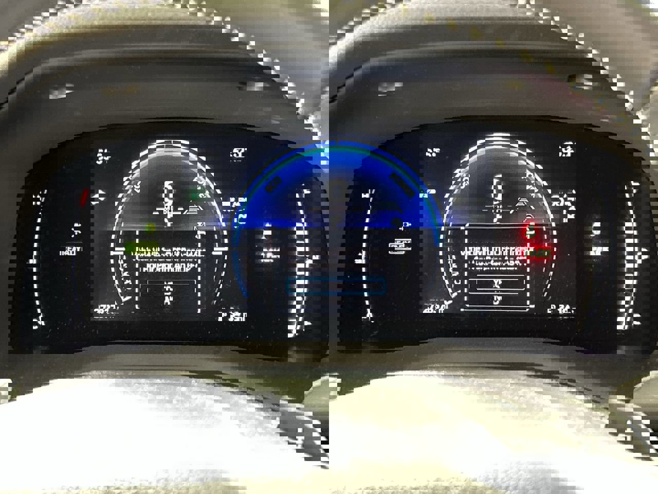 Used 2025 Toyota Camry SE image 14